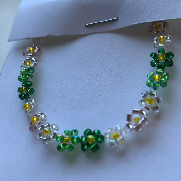 Green, Pink, Clear Flower Beaded Bracelet - Picture 2 of 3